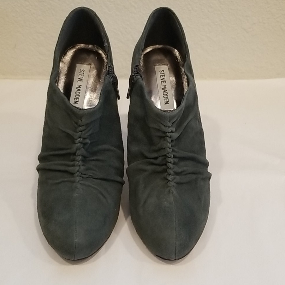 Steve Madden Suede Booties NWOT